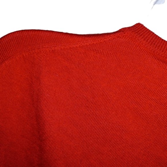100% MERINO WOOL Jos A Bank RED V NECK SWEATER - Picture 3 of 4